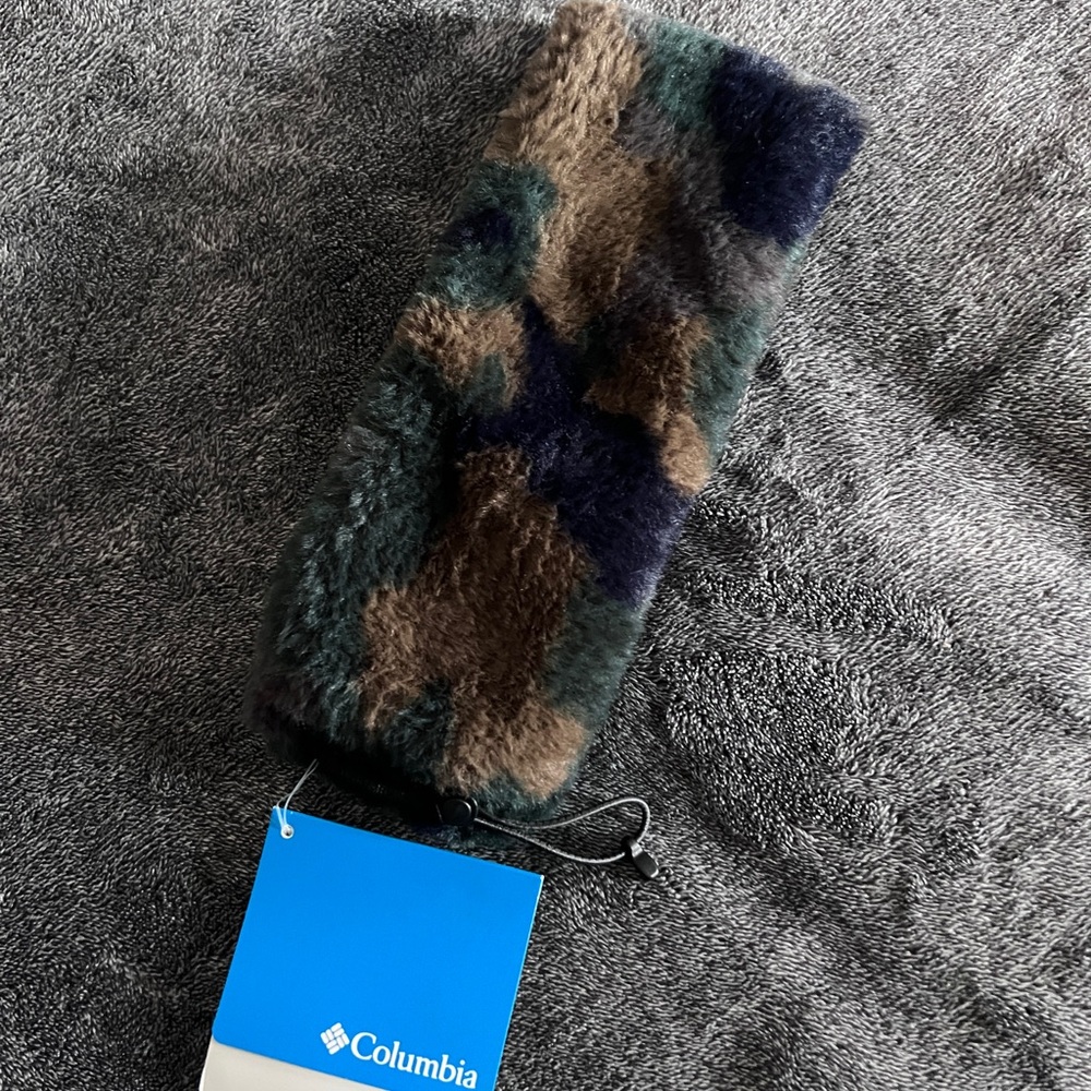Columbia Fuzzy Camouflage Headband